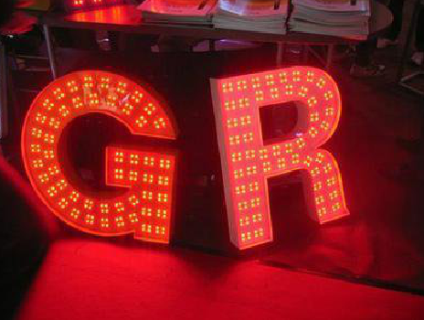 兴义LED发光字常见的安装误区。